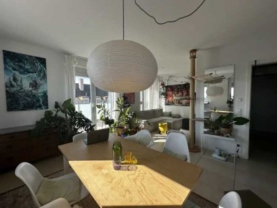 Nachmieter gesucht ab November: 2-Zimmer-Wohnung mit zwei Dachterrassen in München-Milbertshofen
