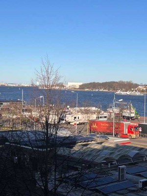 KTV/ Stadthafen,  Balkon, Hochparterre und WG tauglich!