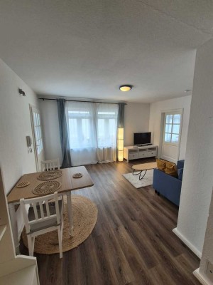 Voll möblierte 1,5-Zimmer-Wohnung mit Einbauküche im Erdgeschoss – zentral in Rheinbach