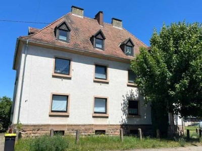 LEBACH : Solides vermietetes 4 - Familienhaus mit CHARAKTER und POTENTIAL !