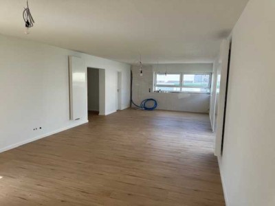 Kurzfristg beziehbare 4-Zimmer-Wohnung in neuwertigem Zustand