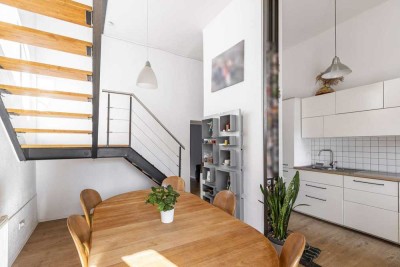 exklusive Maisonettewohnung mit tollem Innenhof im Belgischen Viertel