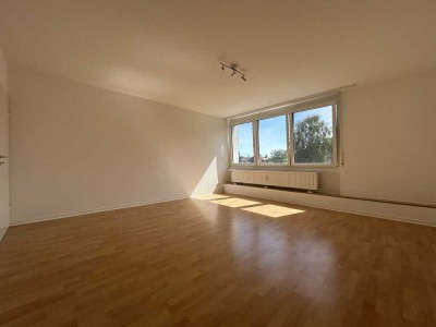 +++ Renovierte Unmöblierte Wohnung in Frankfurt am Main +++