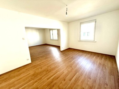 FREIE ZINSEN! NOTVERKAUF! Charmante 3 Zimmer Wohnung,