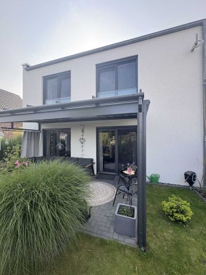 Kubushaus (REH) in moderner Architektur mit höchstem Wohnkomfort