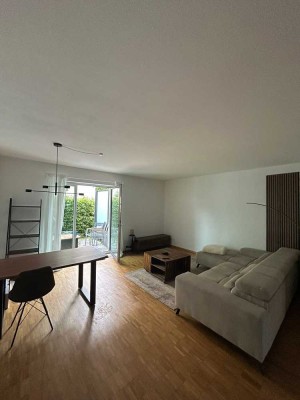 Moderne 2-Zimmer-Wohnung mit offener Wohnküche & Terrasse in Winterhude – Möbelübernahme für 5.500 €