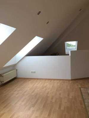 *Offenbach* 5-Zimmer-Dachgeschosswohnung