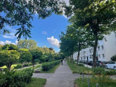 Am Park! Ruhige 2-Zimmerwohnung mit Balkon und dennoch zentral.