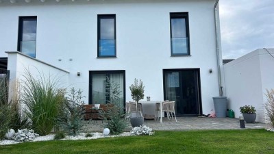 Einziehen und Wohlfühlen. Doppelhaushälfte mit Terrasse, 2 Bädern usw. im Leipziger Süden