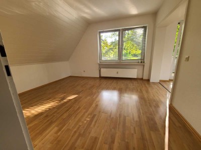 Charmante Maisonettewohnung mit Balkon und Gartenblick – ruhige Lage in Bonn-Holzlar