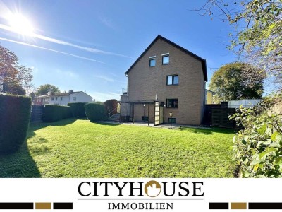CITYHOUSE: Mehrgenerationenhaus in Brühl mit Doppelgarage und großem Garten!