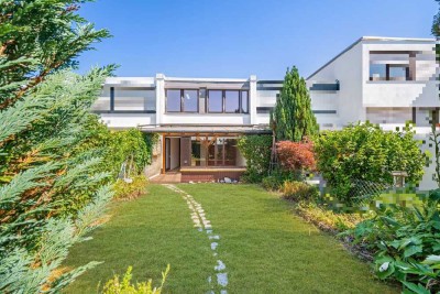 Raum für Kreativität: Sanierungsbedürftiges Reihenmittelhaus in Taufkirchen-Bergham