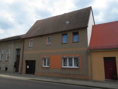 *Oranienbaum* 108 m² großes RMH Nähe Markplatz u. Schloß.