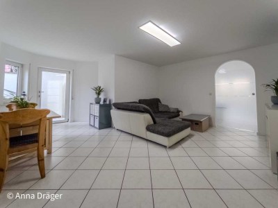 Helle 2,5-Zimmer-Wohnung mit großem Kellerraum – Provisionsfrei!