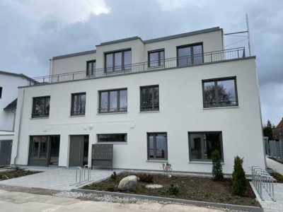 Hausverwaltung Angermair! Erstbezug 3 Zimmer Wohnung mit großer Terrasse, KFW 40-W1