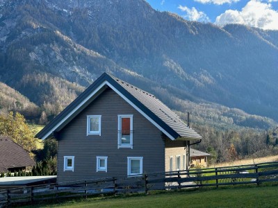 Modernes Einfamilienhaus mit Garten und Carport in Unterbergen