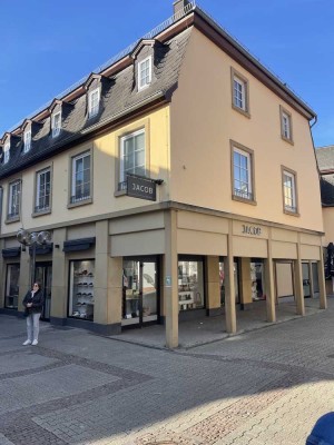 Provisionsfrei! 2 Einheiten, 1 x Mietwohnung, 1 x Büro, gehobene Ausstattung, zentrale Lage in Alzey