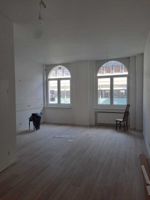 Saniertes Apartment mit neuwertiger Einbauküche in der City