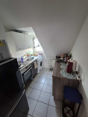 gemütliche DG Wohnung ab 01.02.25