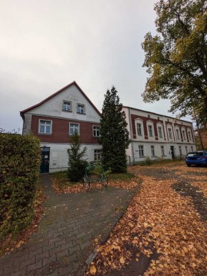 Attraktives Immobilienpaket in Angermünde: Bürokomplex und sanierungsbedürftiges Mehrfamilienhaus