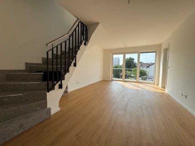 -Erstbezug- Hochwertige Maisonettewohnung mit 4 Zimmer, Balkon u.v.m. in 63456 Hanau-Steinheim