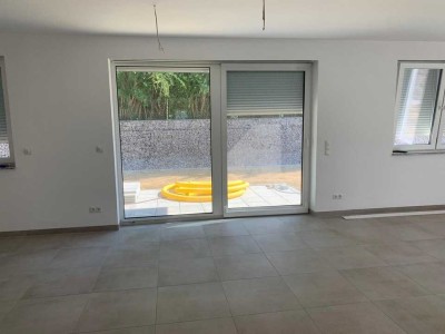 Tolle 4 ZKB Erdgeschosswohnung mit Terrasse ab sofort zu vermieten!