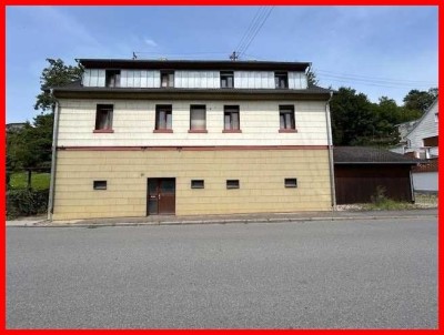 Großzügiges Einfamilienhaus mit Grundstücken u. Carport in Mosbach