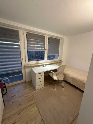 1 Zimmer in einer 2 Zimmerwohnung in guter Lage