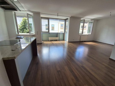 Baden Top Lage - zentrumsnah - hell - neuwertig