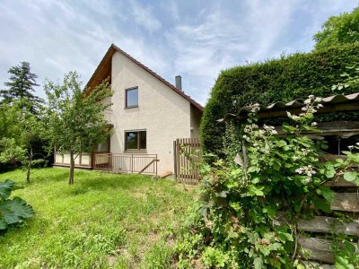 Massives Traumhaus für Familien in begehrter Lage - bereits frei!