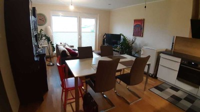 Geschmackvolle, gepflegte 1,5-Zimmer-Wohnung mit Balkon und EBK in Holzkirchen