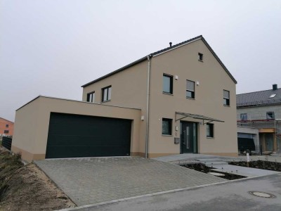 Neubau / Erstbezug Einfamilienhaus mit Garage in Abensberg-Gaden