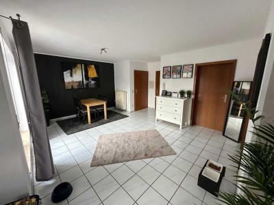 Helle 2,5 Zimmer Wohnung in Massenbachhausen