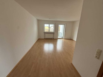 Helle 2-Zimmer Wohnung mit Balkon im 1. OG in Weilheim