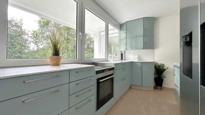 Moderne, helle 3-Zimmer Wohnung mit großem Balkon, Einbauküche und Tiefgaragenstellplatz