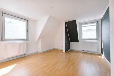 Charmante Dachgeschosswohnung mit 2 Zimmern in Altenkirchen