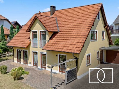 Familienidylle am Stadtrand! Energieeffizientes Haus mit Traumgarten in ruhiger Lage