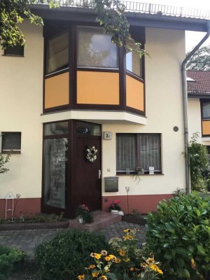 Neuwertiges 5-Zimmer-Reihenendhaus mit Einbauküche in Haselhorst (Spandau), Berlin