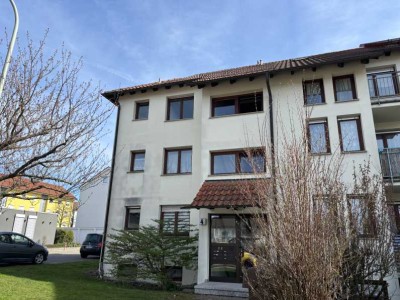 Sonnige 2,5-Zimmer-Dachgeschosswohnung
