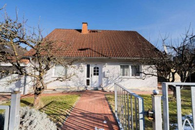 Modernes freistehendes Einfamilienhaus in Höhr-Grenzhausen mit Platz für die Familie