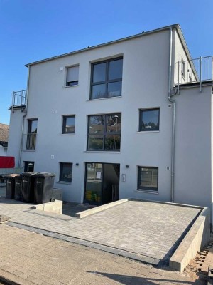 Großzügige 5-Zimmer-Wohnung mit Garten