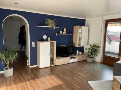 Helle 3-Zimmer-Wohnung mit Dachterrasse