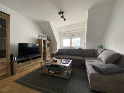 Gemütliche 2-Zimmer-Dachgeschoss-Wohnung im Zentrum von Neustadt/WN zu vermieten!
