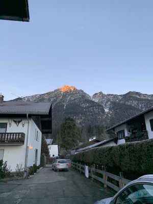 Direkt in Garmisch: ruhige, stilvolle 2-Zimmer-Wohnung mit Einbauküche