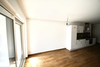 Exklusive 3-Zimmer-Wohnung mit Einbauküche und Loggia in Schlat