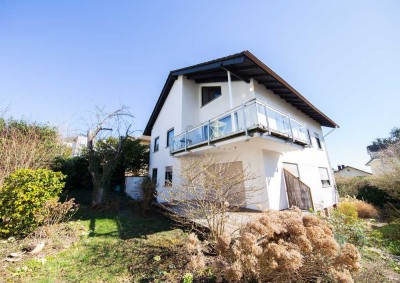 Freistehendes 2-Familienhaus in Toplage Hofheim – viel Potenzial, sofort verfügbar