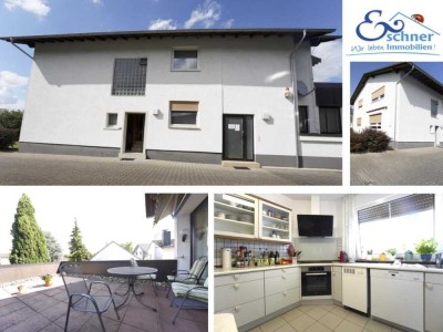 Geräumiges Zweifamilienhaus mit Bürotrakt