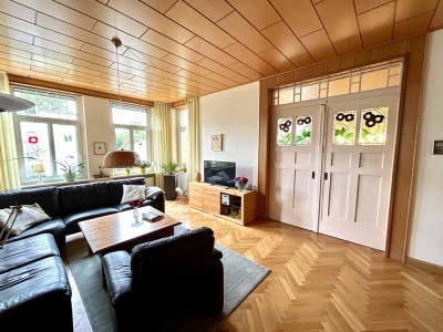 Elegante 5-Zimmer-Altbauwohnung mit Balkon in begehrter Lage Magdeburgs