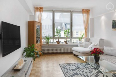 Exklusive voll möblierte 3-Raum-Wohnung mit Balkon und Einbauküche in Düsseldorf