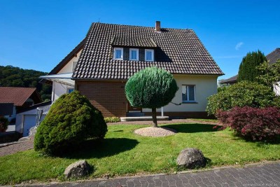 Ein-/Zweifamilienhaus im Sauerland – mit großem Garten, ideal für Familien, Paare & Mehrgenerationen